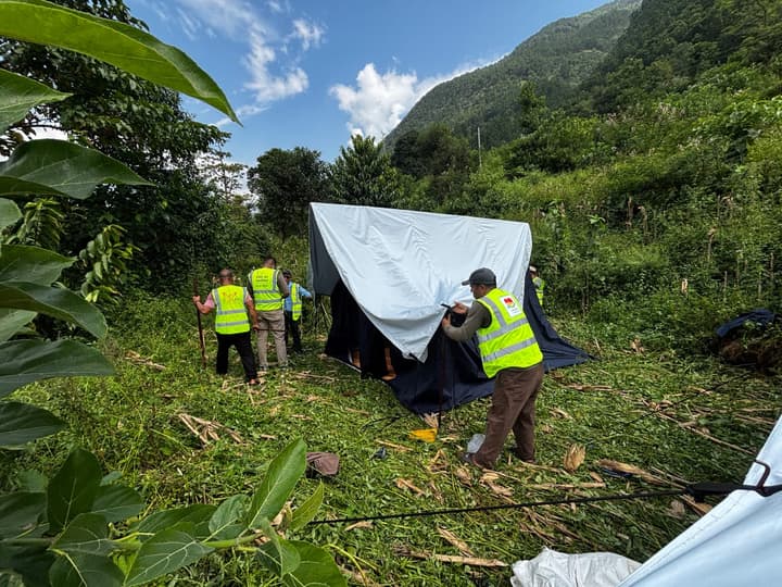 Raising a tent